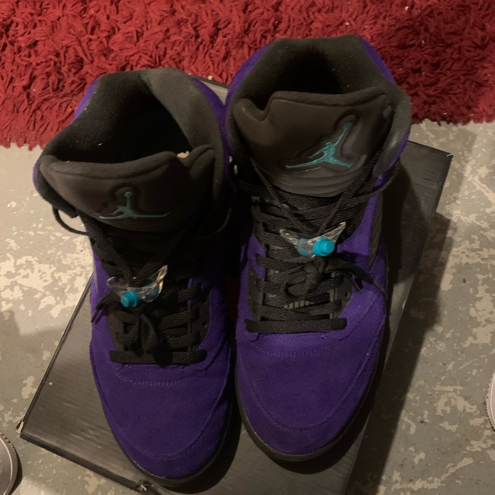 Jordan 5s - Picture 5 of 9